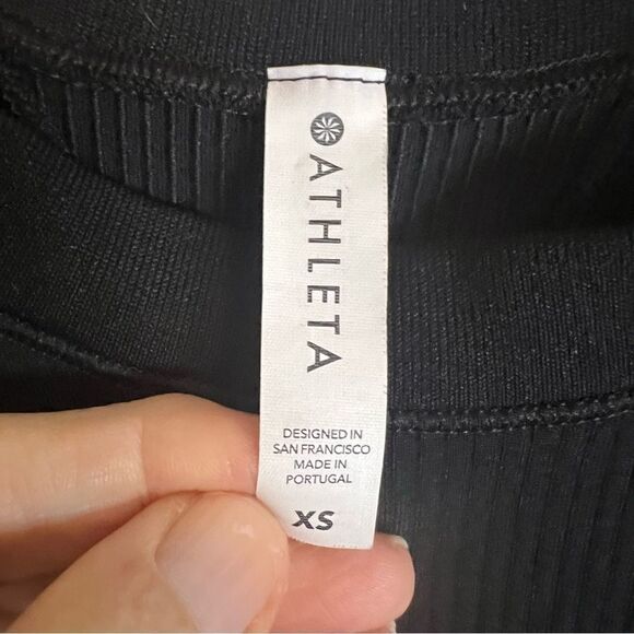 Athleta Cropped XS Tank Black Basic Ribbed‎ Brand New Supportive - Picture 2 of 5